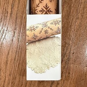 NWT Rolling Pin Snowflake Embossed Wooden Winter Baking Tool - Stir Holiday